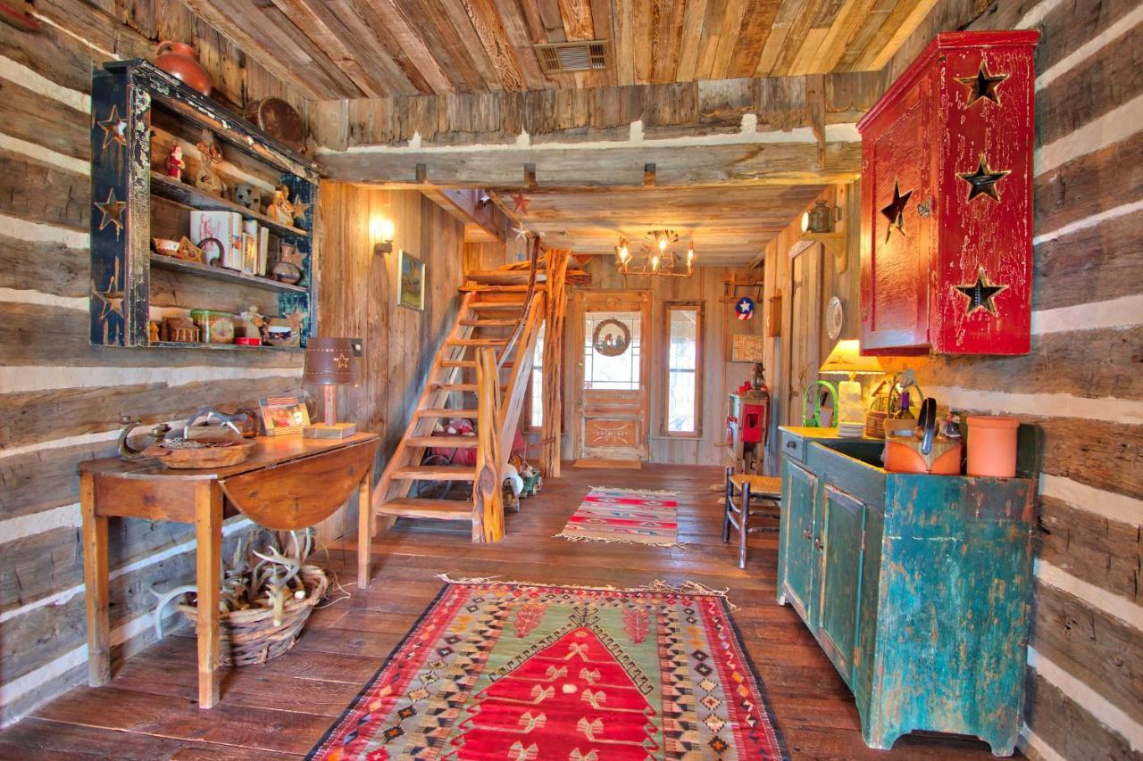 Log Cabin At Old Glory Ranch Villa Wimberley Ngoại thất bức ảnh