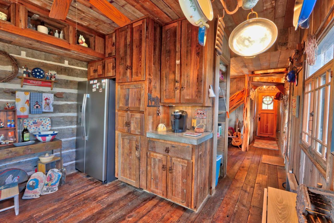 Log Cabin At Old Glory Ranch Villa Wimberley Ngoại thất bức ảnh