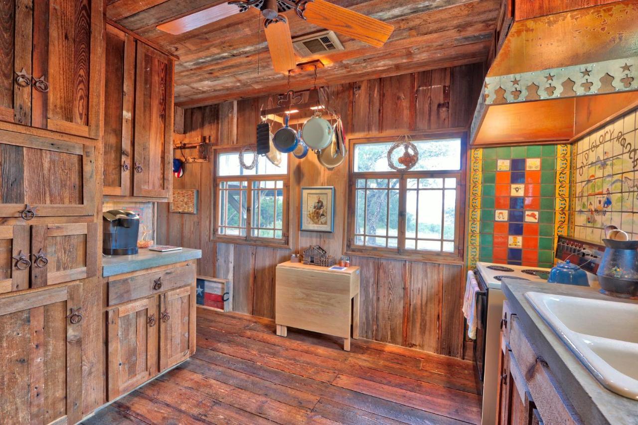 Log Cabin At Old Glory Ranch Villa Wimberley Ngoại thất bức ảnh