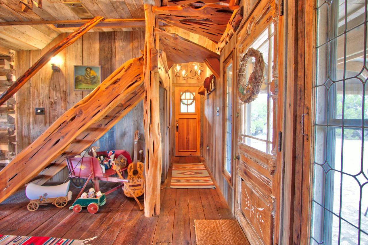 Log Cabin At Old Glory Ranch Villa Wimberley Ngoại thất bức ảnh